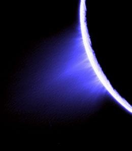 Enceladus_icy_plumes